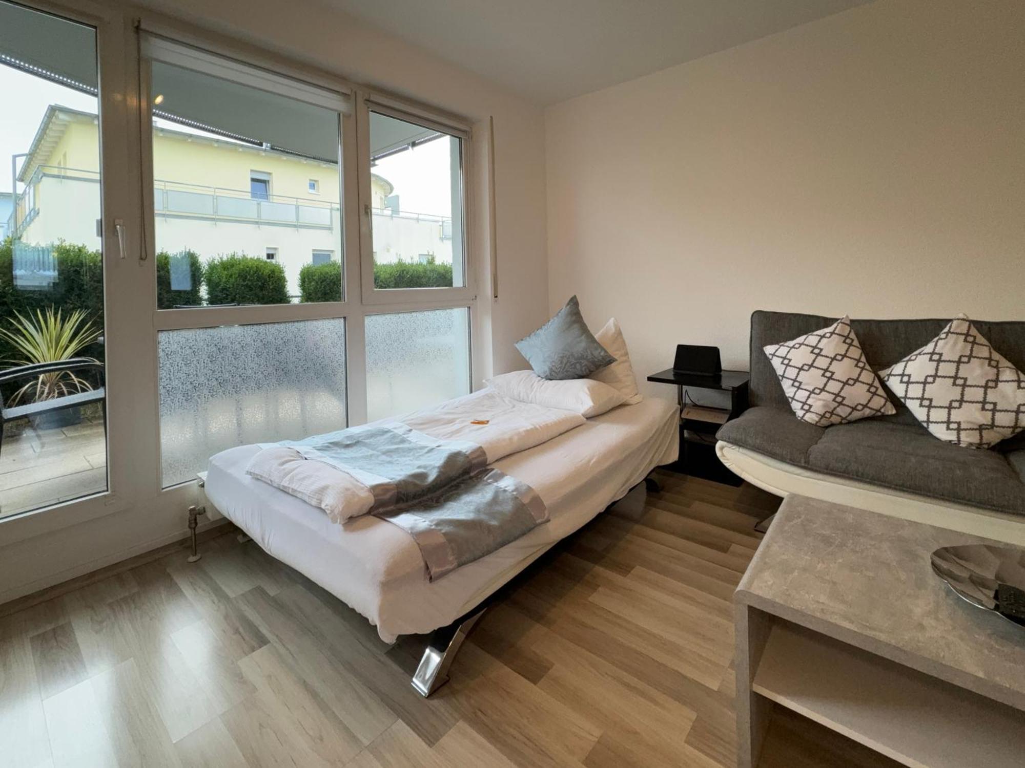 3 Zimmer Apartment In S-Bahn Naehe, 76 Qm, Max 5 Pers, 30Qm Dachterasse, Garage, Internet 1000 Mbit Gärtringen Zewnętrze zdjęcie
